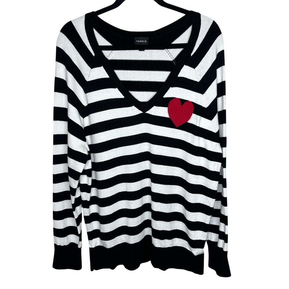 Torrid Red Heart Striped V-Neck Sweater Womens 1 1X Black White Knit Cotton EUC